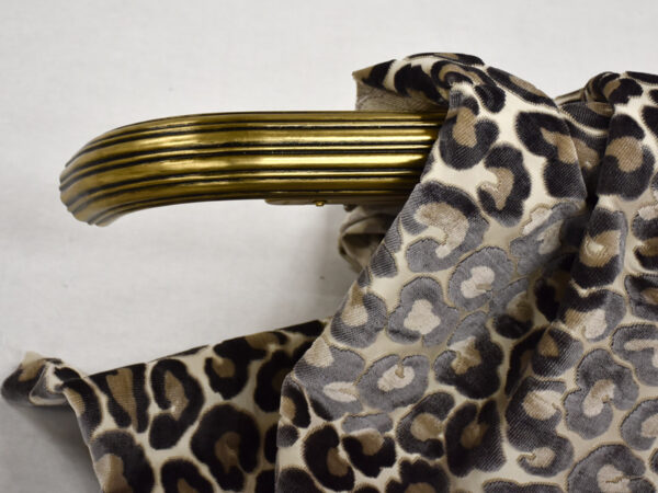 Gold-Fabric-Curved-Return
